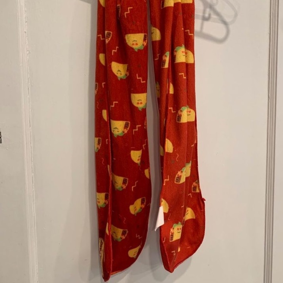 New, Never Worn - Super cute, soft El Paso Taco scarf - Picture 4 of 4